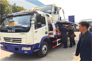 宜黄汽车道路救援拖车价格